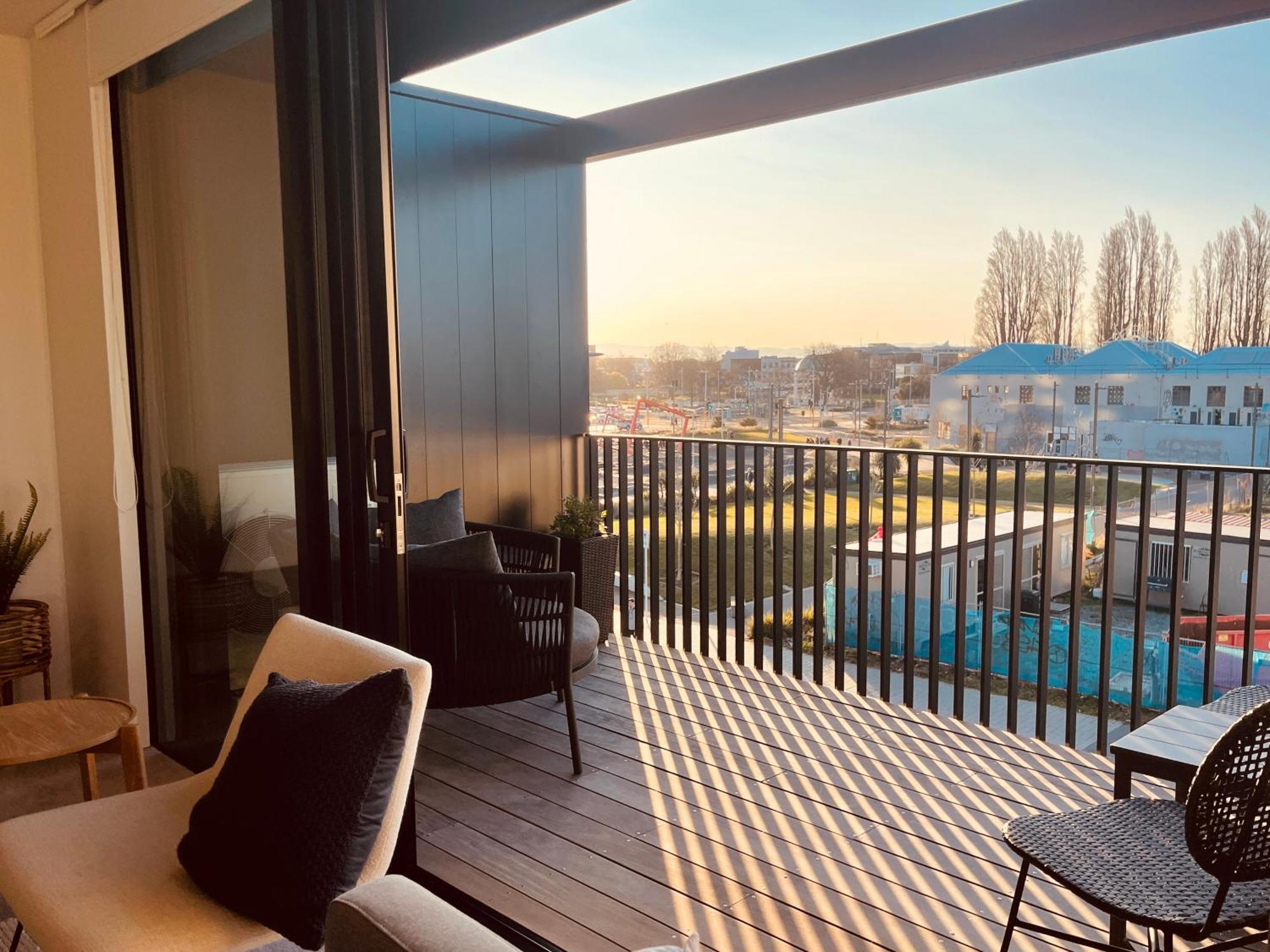 Top Floor Luxury City Central W Sunny Balcony Крайстчърч Екстериор снимка